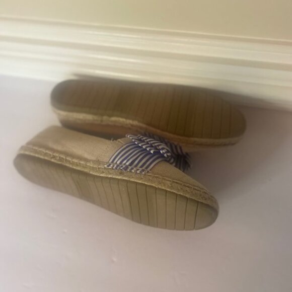 Crown & Ivy Women's Fiona Bow Espadrille Flats Shoes,  Size 8M - Picture 6 of 7